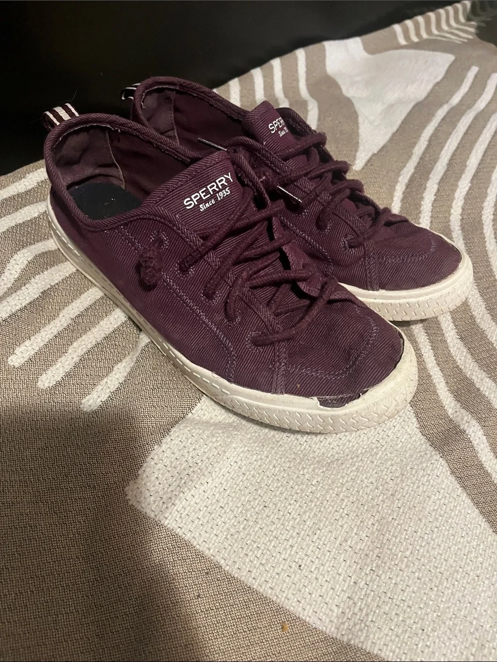 Sperry Men's Low-Top Boat Sneakers in Deep Plum with White Soles